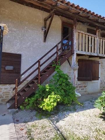 Chambre d’hôte pour 2 personnes, avec piscine et balcon à Saint-Amour