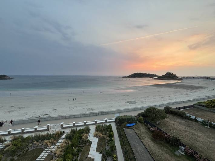 Gîte pour 4 personnes, avec jardin et vue sur l’océan dans Plage Tresmeur - 3