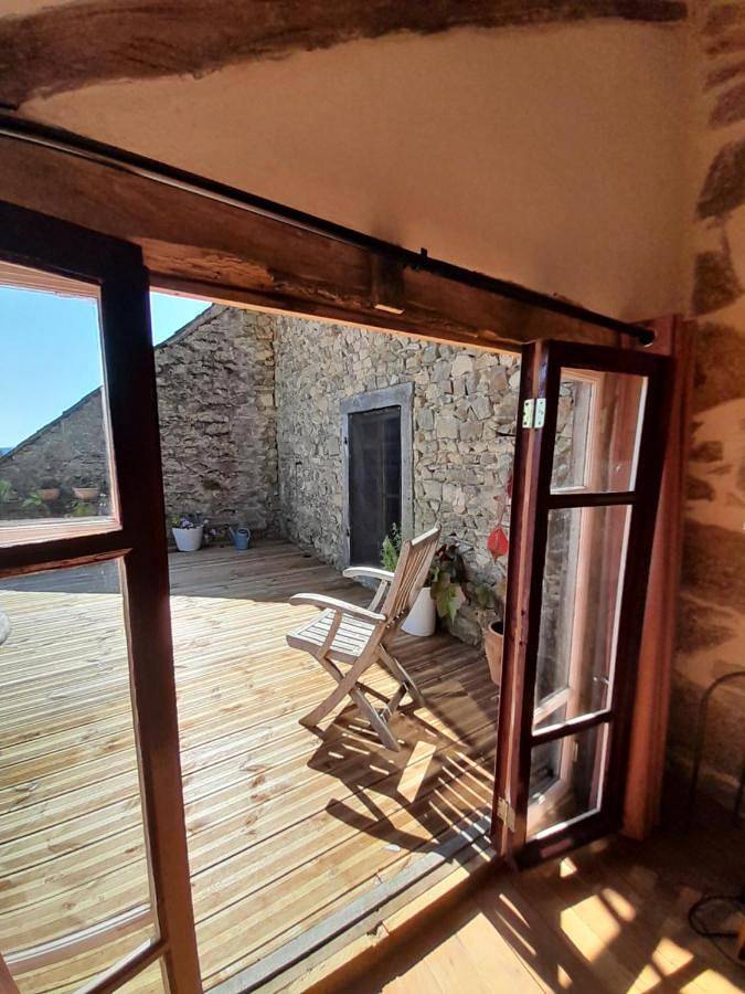 Location de vacances pour 4 personnes, avec vue et terrasse à Biollet - 3