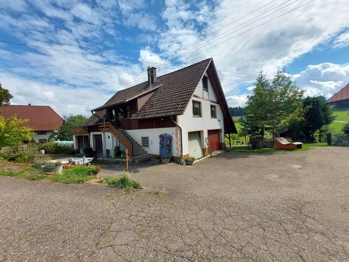 Dischhof - Ferienwohnung 90qm, 3 Schlafzimmer, max. 7 Pers. , 1 - 7 Personen in Biederbach, Südschwarzwald