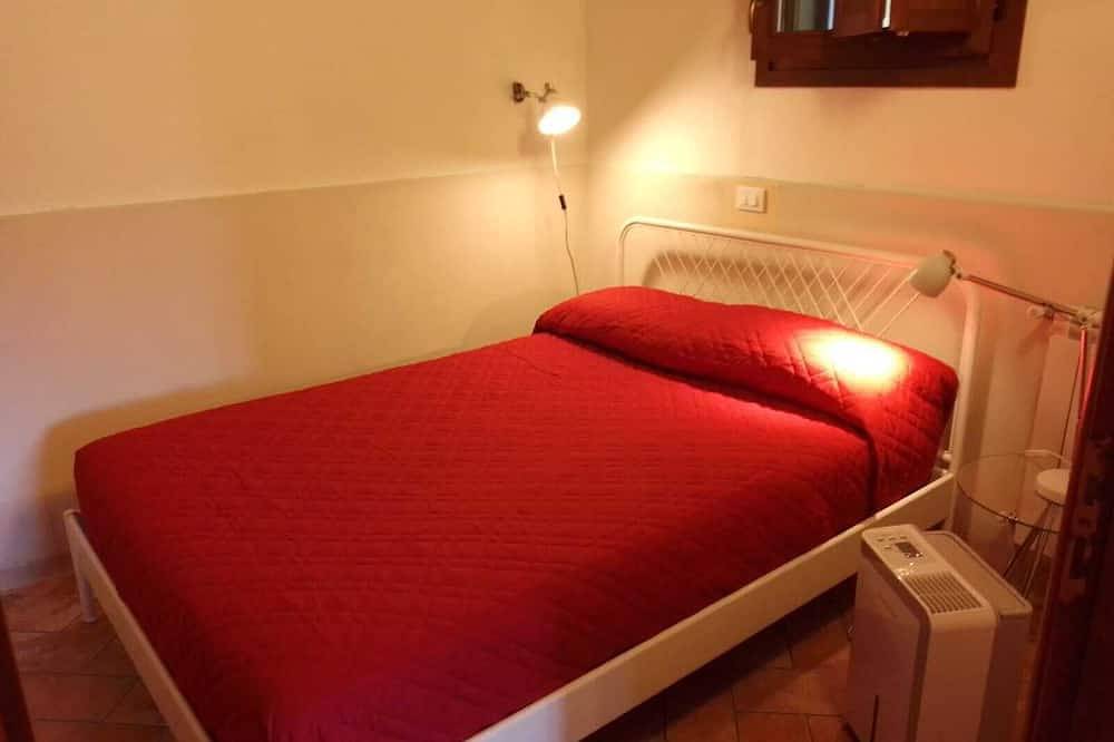 The Borgo di Tresana Ambra, free Wi-Fi, private garden in Tresana, Val di Magra