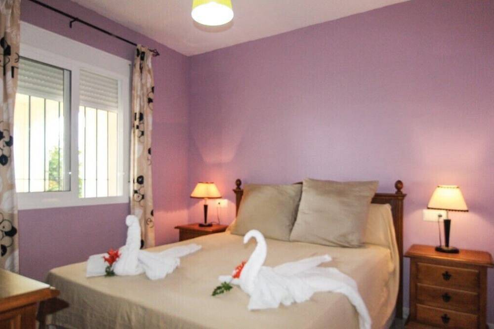 Apartamento entero, Apartamento en Torrox: 2 dormitorios wifi y piscina in Torrox Costa, Torrox