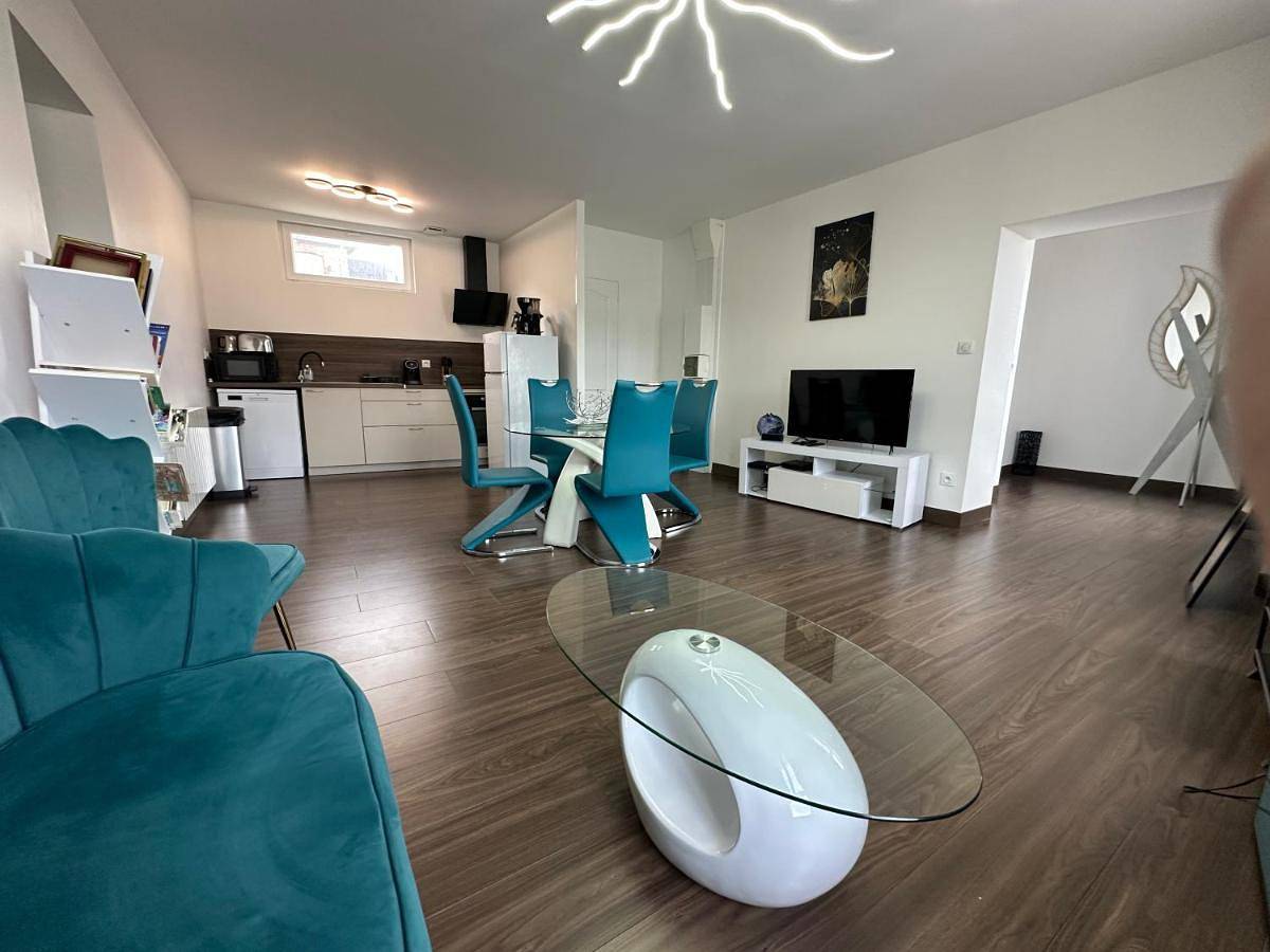 Appartement entier, Two-Bedroom Apartment in Fécamp, Région du Havre