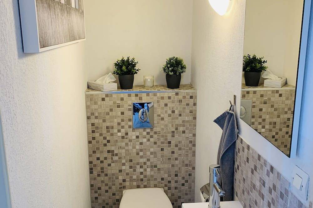 Großzügiges  Exklusiv-Ferienhaus in Traumlage direkt am Strand mit tollem Blick in Gruissan (Ville), Gruissan