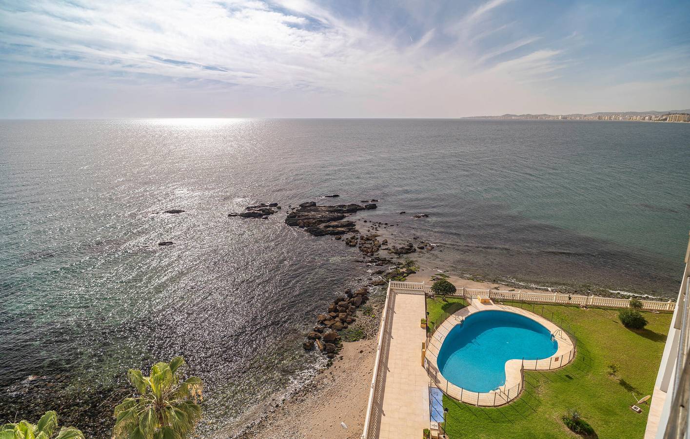 Geheel vakantieappartement, Appartement met zeezicht en zwembad - 1.5km naar Playa de Torreblanca in Torremuelle, Benalmádena