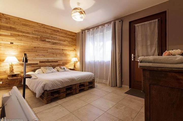 Chambre d’hôte pour 7 personnes dans Chevroches - 2