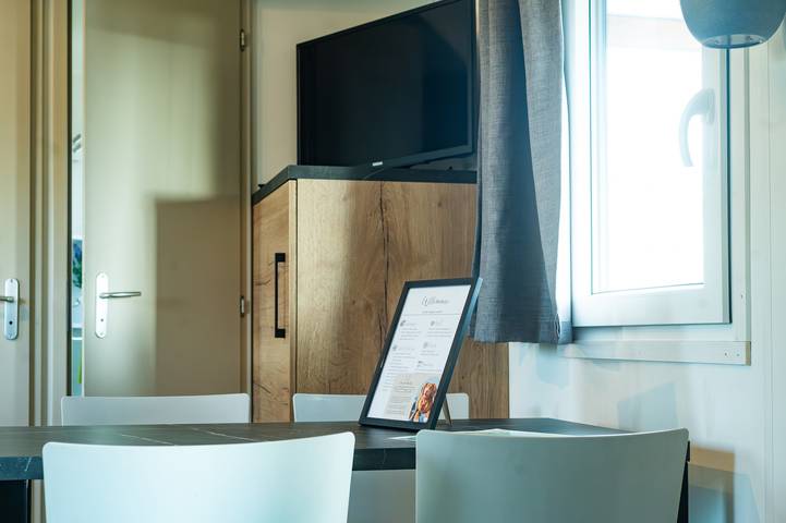 Bungalow für 4 Personen, mit Terrasse und Seeblick in der Lausitz - 2