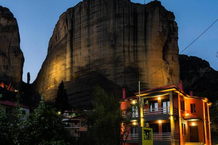 Location de vacances pour 2 personnes, avec vue et balcon dans Kalambáka