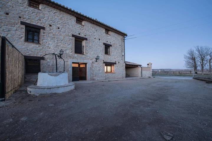 Apartamento para 8 personas, con Balcón y Terraza además de Jardín y Vistas en Cella
