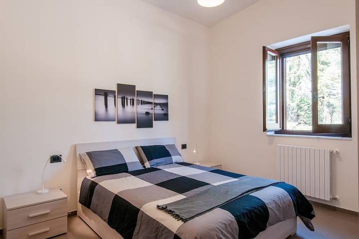 Location de vacances pour 8 personnes, avec jacuzzi et jardin, animaux acceptés à Andria - 3