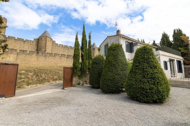 Location de vacances pour 4 personnes, avec Balcon et Terrasse ainsi que Jardin et Vue dans Musee de l'Ecole