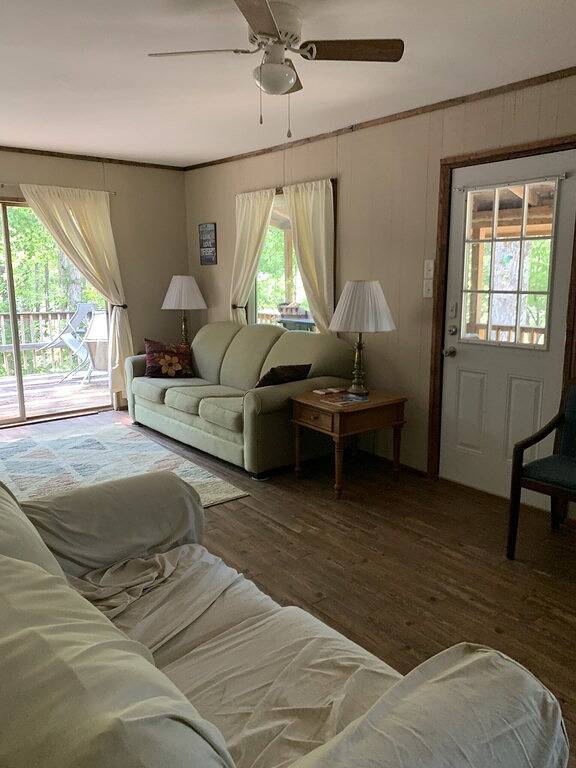 Rustic Peaceful Fishing Cabin \nnear University of Alabama Tannehill Mercedes in Tuscaloosa County