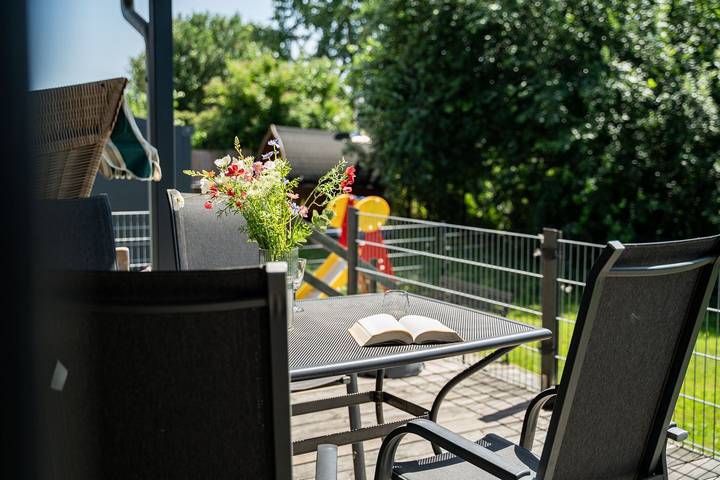 Ferienhaus für 5 Personen, mit Balkon/Terrasse und Terrasse sowie Garten in Jade - 3