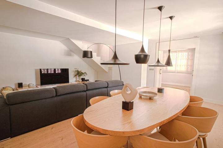 Casa rural para 12 personas, con vistas además de jardín y piscina en Alicante