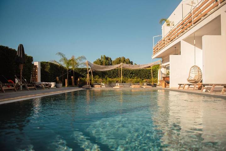 Hôtel pour 2 personnes, avec vue ainsi que piscine et jardin, animaux acceptés