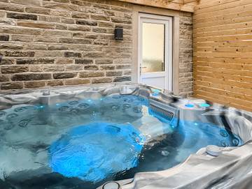 Cottage for 8 People in Haworth, West Yorkshire, Photo 1