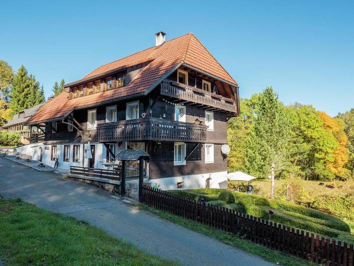 Ferienwohnung für 4 Personen, mit Terrasse und Garten