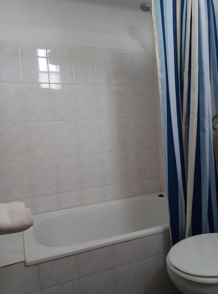Zimmer für 4 Personen, mit Balkon und Garten in Portugal - 4