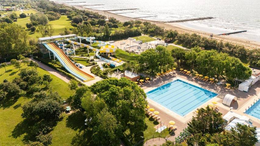 Camping für 5 Personen, mit Terrasse und Garten sowie Pool in Duna Verde
