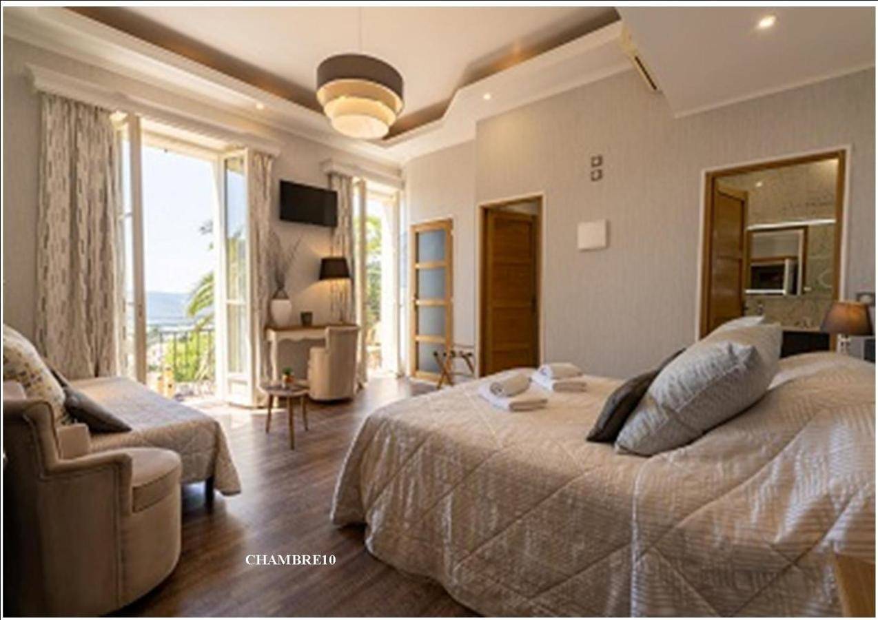 Hotel Restaurant Bellevue in Bormes-les-Mimosas, Parc national de Port-Cros