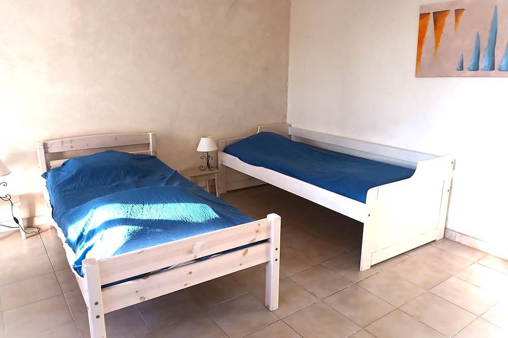 Spacieuse Maison Familiale Avec Piscine aux Portes de la Provence in Saint-Paul-Trois-Châteaux, Región de Nyons