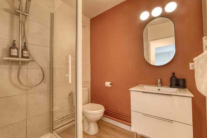 Ganze Wohnung, Le Verde - Ravissant appartement cosy in Saint-Genis-Laval, Lyon und Umgebung