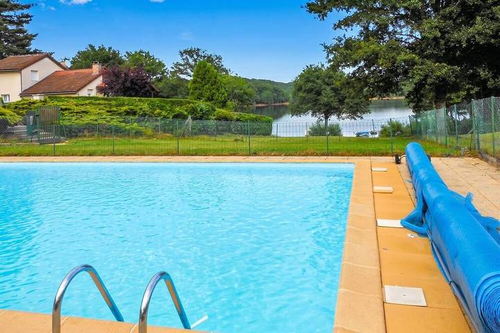Chalet pour 6 personnes, avec Terrasse ainsi que Jardin et Piscine à Saint-Gérons