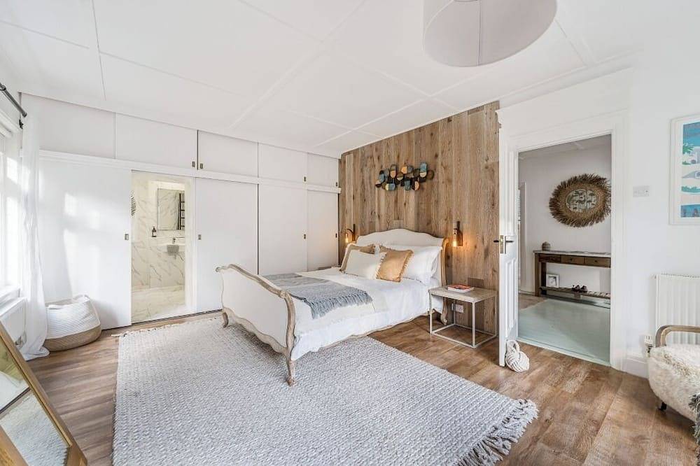 Palm Court Retreats, 2 Luxury Cosy Hideaways on Cornwall’s South Coast in Polperro, Cornwall