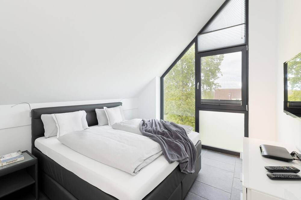 Luxus-Ferienhaus mit Sauna, Garten an der Ostsee in Hohenkirchen, Nordwestmecklenburg (Wismar und Umgebung)