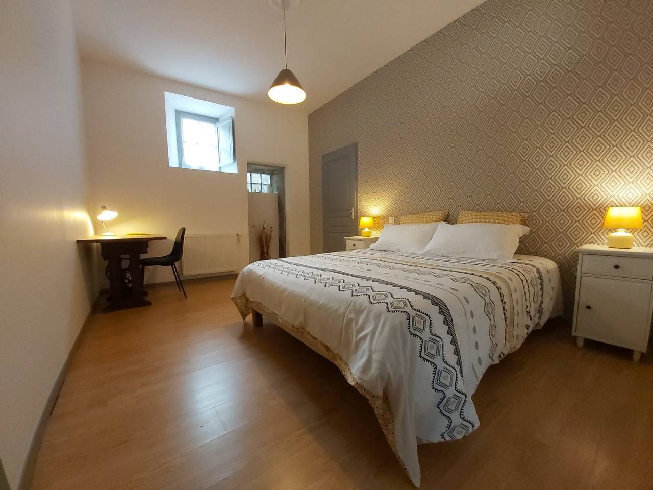 Appartement entier, Le Cocoon Saint Georges - le charme en plein cœur de bastide in Villefranche-de-Rouergue, Aveyron