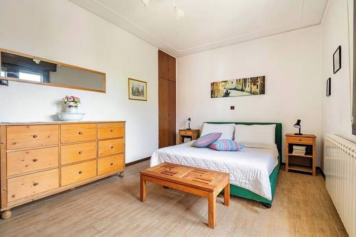 Nueva casa de vacaciones independiente con WIFI, A / C, Tvsat a 10min. desde venecia in Mestre, Venecia
