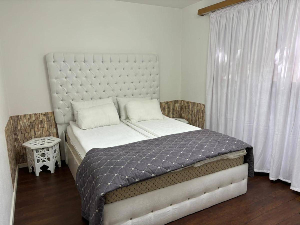 Apartamento inteiro, 2Bdr Apt with See View - Free Parking in Lucerna, Lago dos Quatro Cantões