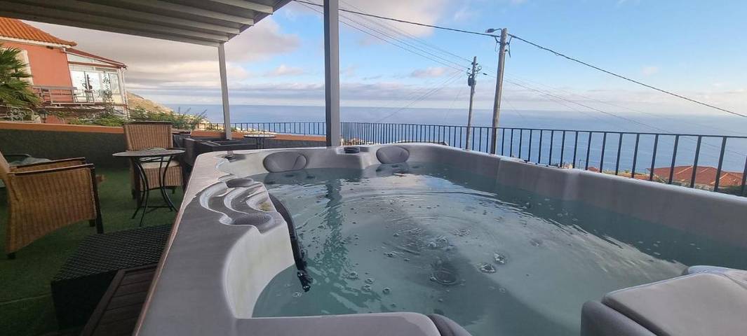 BnB für 2 Personen, mit Ausblick und Terrasse auf Madeira