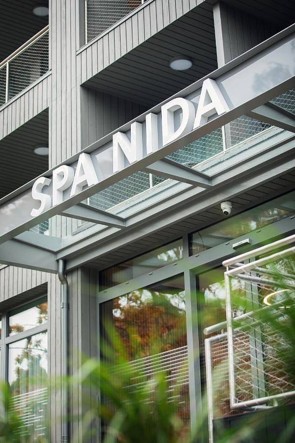 Hôtel pour 2 personnes, avec Balcon et Jacuzzi ainsi que Terrasse et Bassin pour enfant à Nida