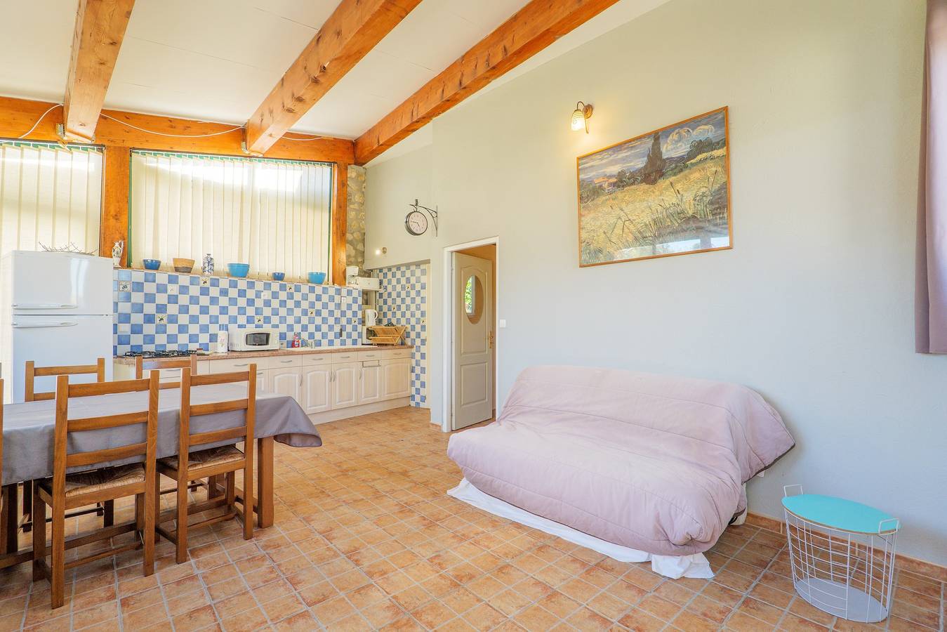 Apartamento entero, Estudio 'Proche Gorges De L'Ardeche' con Piscina Compartida, Wi-Fi y Aire Acondicionado in Saint-Remèze, Privas