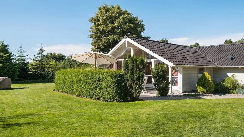 Ferienhaus für 8 Personen, mit Whirlpool und Garten sowie Sauna in Egsmark Strand