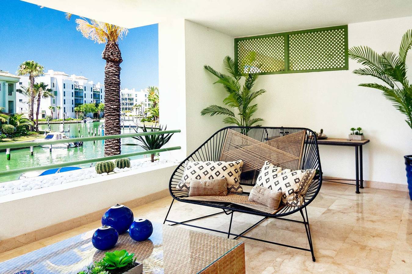 Entire apartment, Apartment 'Waterfront Polo Royale I' with Private Pool, Wi-Fi and Air Conditioning in Sotogrande, San Roque