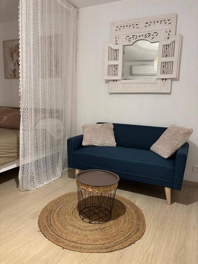 Gîte pour 2 personnes, avec jardin dans Miomo - 4