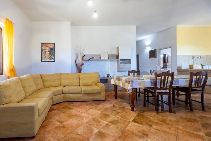 Appartamento intero, Appartamento 'Casa Orizzonte Anglona' con Terrazza Privata, Giardino Privato e Wi-Fi in Nulvi, Provincia di Sassari