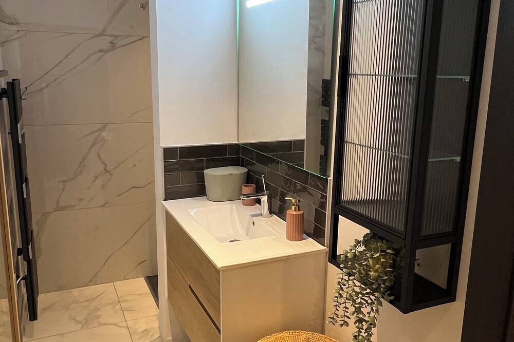 Entire apartment, Apartment T2 Garden and parking and 30 minutes from the coast landaise quiet in Tercis-les-Bains, Dax region