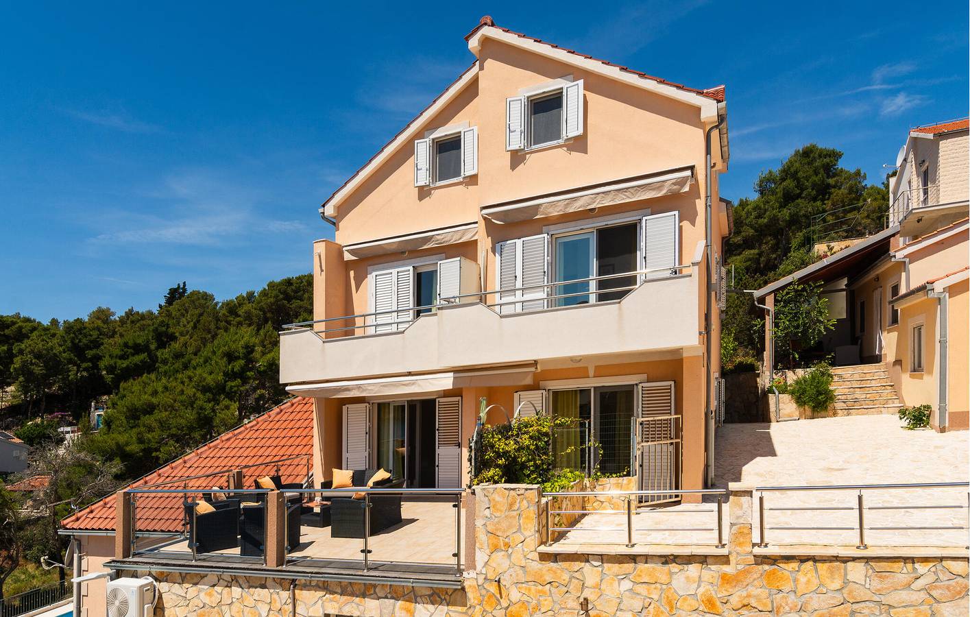 Ganze Ferienwohnung, Ferienwohnung für 6 Personen mit Terrasse in Milna, Brac