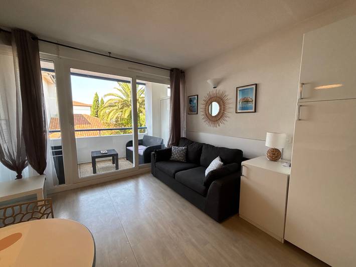 Apartamento entero, Encantador estudio - 4 pers. a 2 min de la playa in Urrugne, Region de Bayona