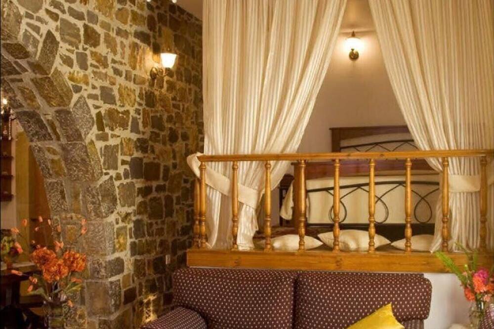 Creta Guest House Arxontiko  15 min to golf club  and 15 minutes to the beach ! in Iraklio-Heraklion und Umgebung