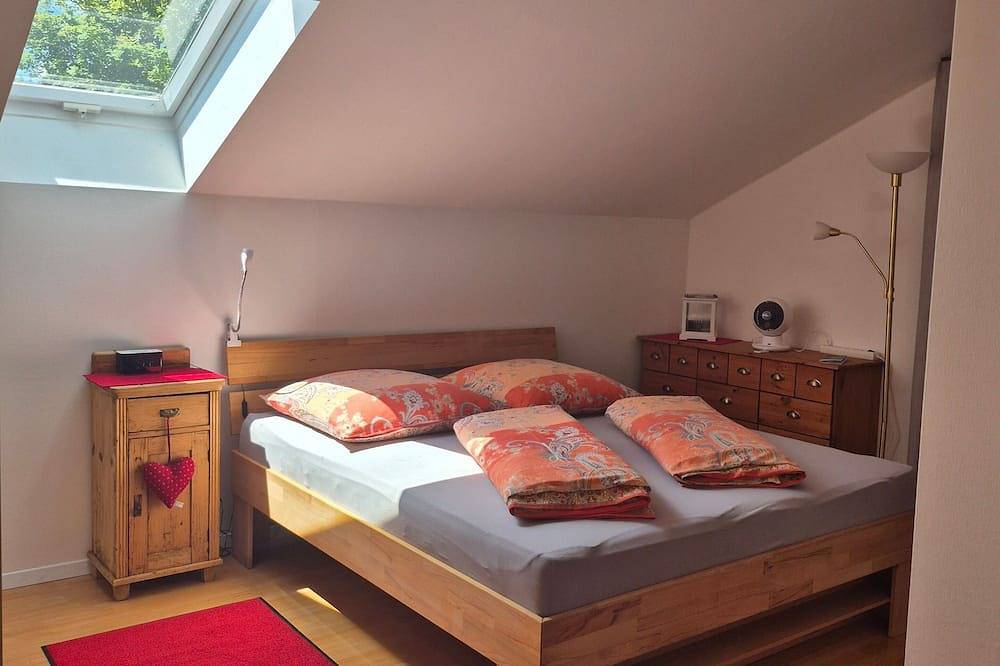 Entire apartment, Ferienwohnung am Dorfplatz Dürnbach - Ferienwohnung am Dorfplatz in Gmund, Alpine Region of Tegernsee and Schliersee