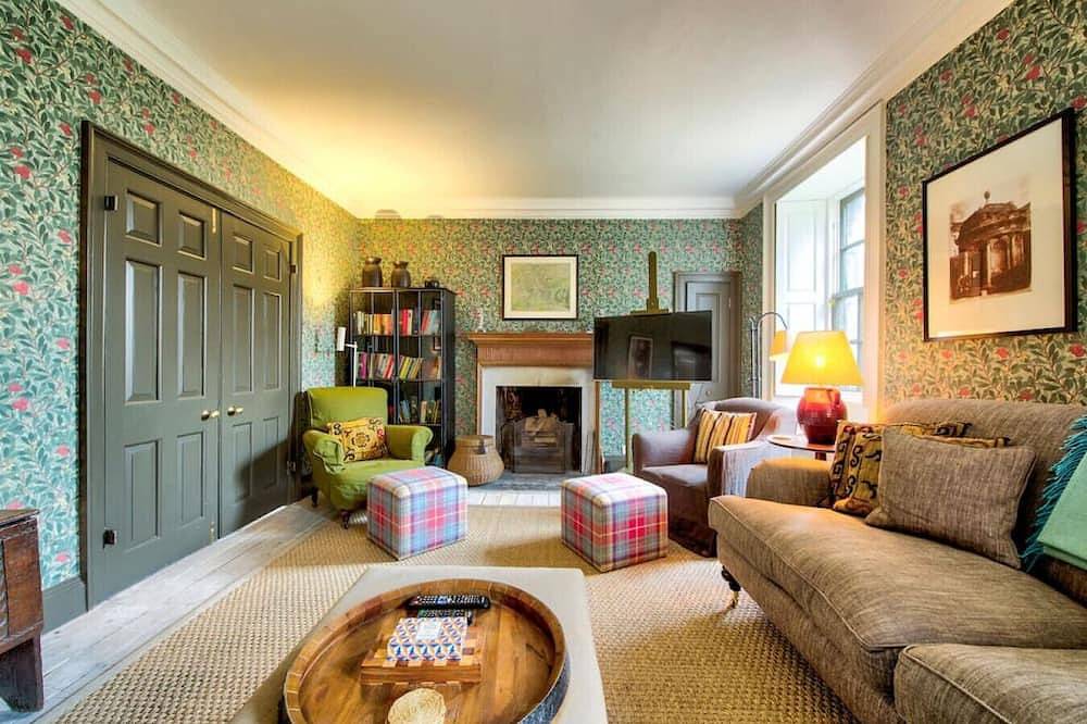 Log Cabin for 8 People in Edinburgh, Edinburgh and Lothian