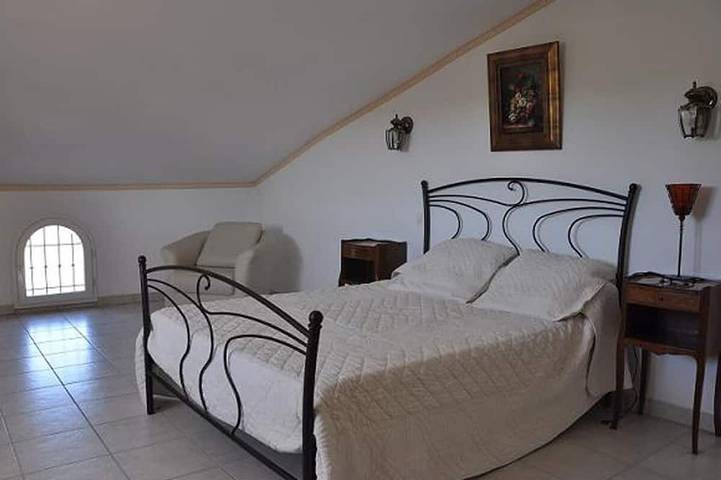 Location de vacances pour 4 personnes, avec terrasse à La Verdière - 3