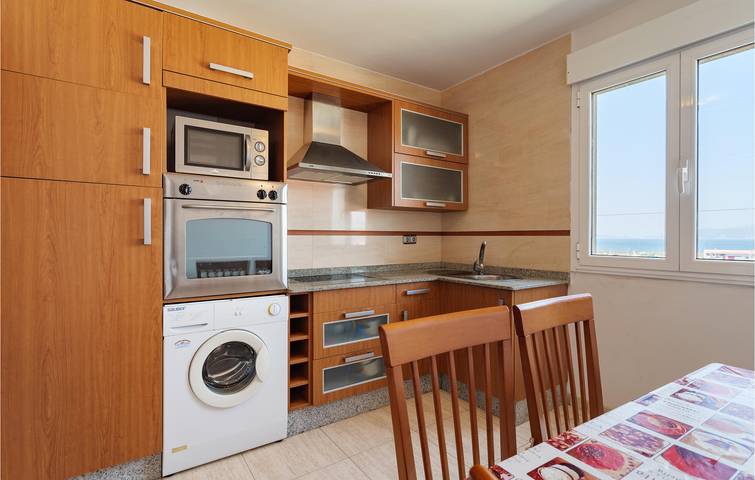 Meerblick Apt: 120sqm, Gefrierschrank, Parkplatz, WiFi, Strand: 1,5km in Praia de Coira (Porto do Son), Porto do Son