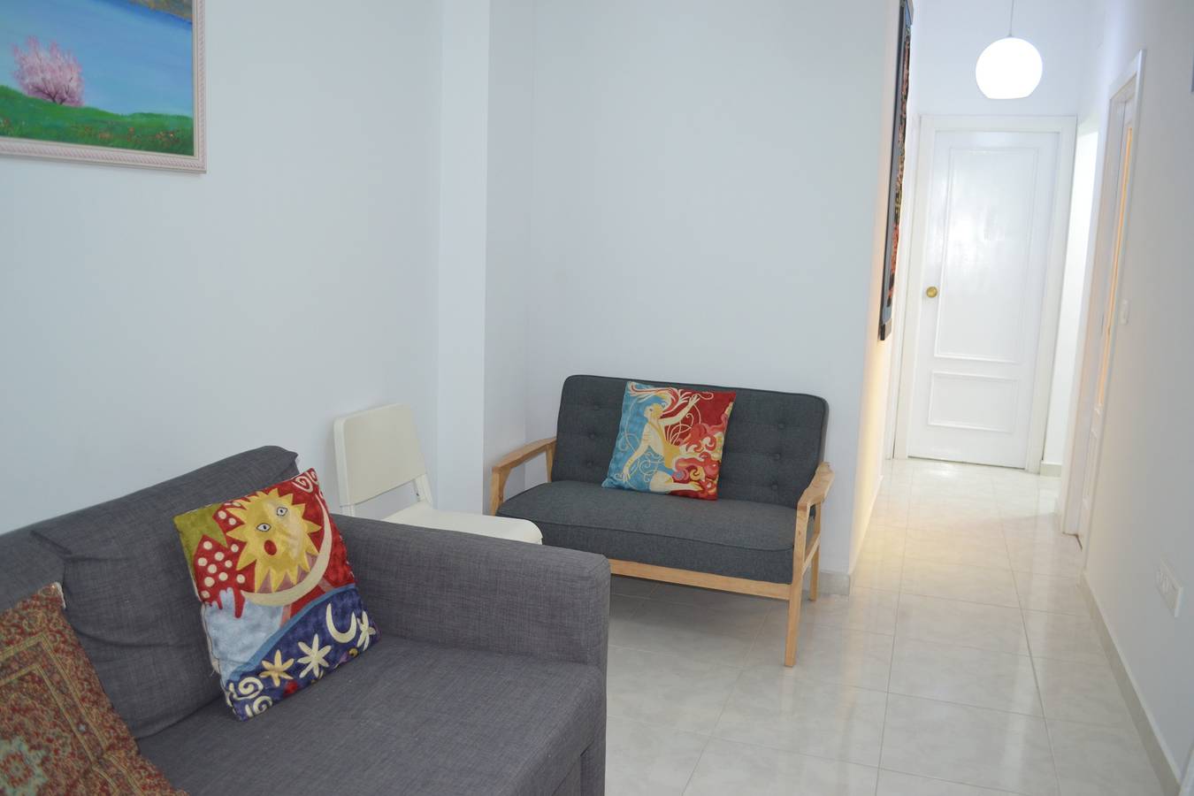 Entire apartment, Stunning 2 Bedroom Apartment Fully Refurbished With Air-conditioning in El Barrio, Alicante