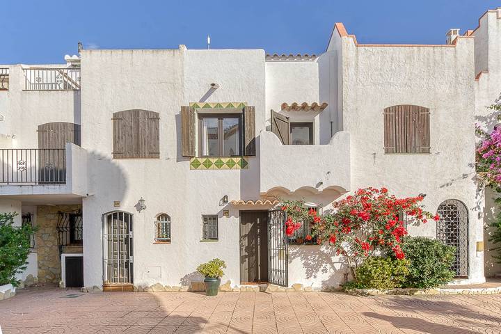 Ferienhaus für 6 Personen, mit Garten und Balkon in Empuriabrava - 2