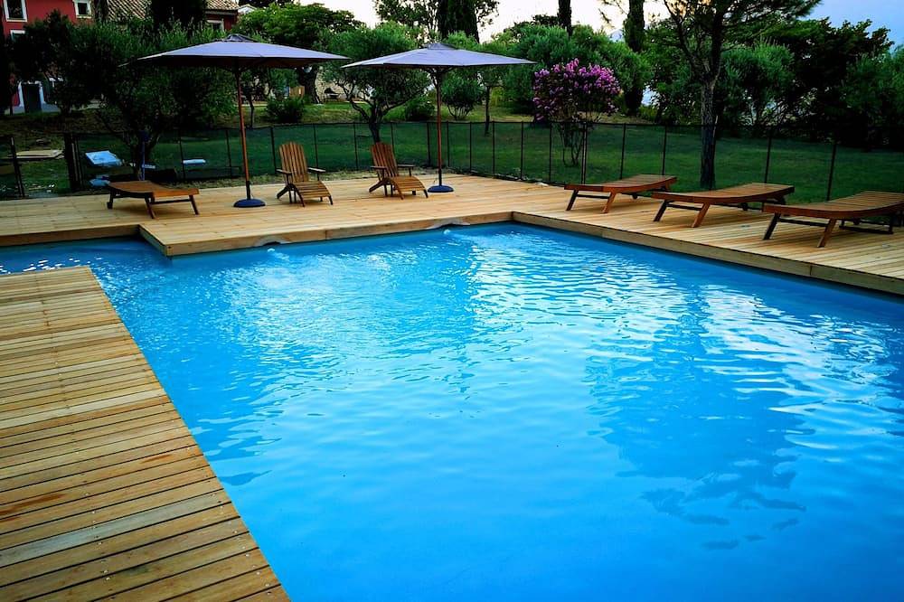 Gîte pour 3 Personnes dans Mormoiron, Parc naturel régional du Mont-Ventoux